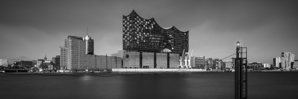 Schwarzweiss-Colorkey-Motive-by-stativkunst.de-004 | Exklusive Hamburg collagen, tolle Segelbilder und viele weitere tolle Motive auf Leinwand, Poster, Alu-Dibond, u.v.m. findet Ihr bei uns auf hamburgbild.de. Findet Euer Wandbild für Euer Zuhause, Büro oder die  Praxis…. - Realisiert mit Pictrs.com