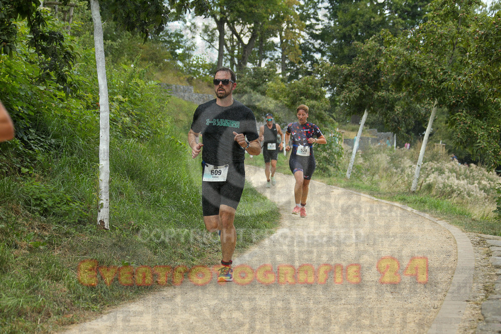 250824_1422_EX1_5994 | Sportfotografie im Rhein-Sieg Kreis, Köln, Bonn, NRW, Rheinland Pfalz, Hessen, etc. Unser Tätigkeitsfeld umfasst den Laufsport vom Volkslauf über den Marathon, Duathlon, Triathon bis zum Ultralauf wie Kölnpfad Ultra oder Schindertrail.
