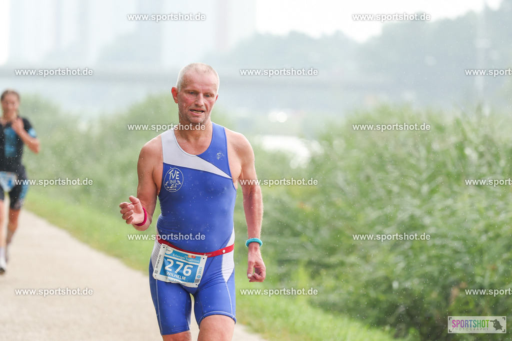 LUR_1267 | 34. M-net Erlanger Triathlon 2025 #erlangertriathlon  #mnettriathlon2025 #mnettriathlon #team #olympischedistanz #mitteldistanz #triathlon #maindonaukanal  #erlangertriathlon2025 #yourpictrs #tv1848 #tv1848erlangen  #triathlonbayern #sportinerlangen #demsportverbunden #sportshot_your_pictrs Copyright: www.sportshot.de