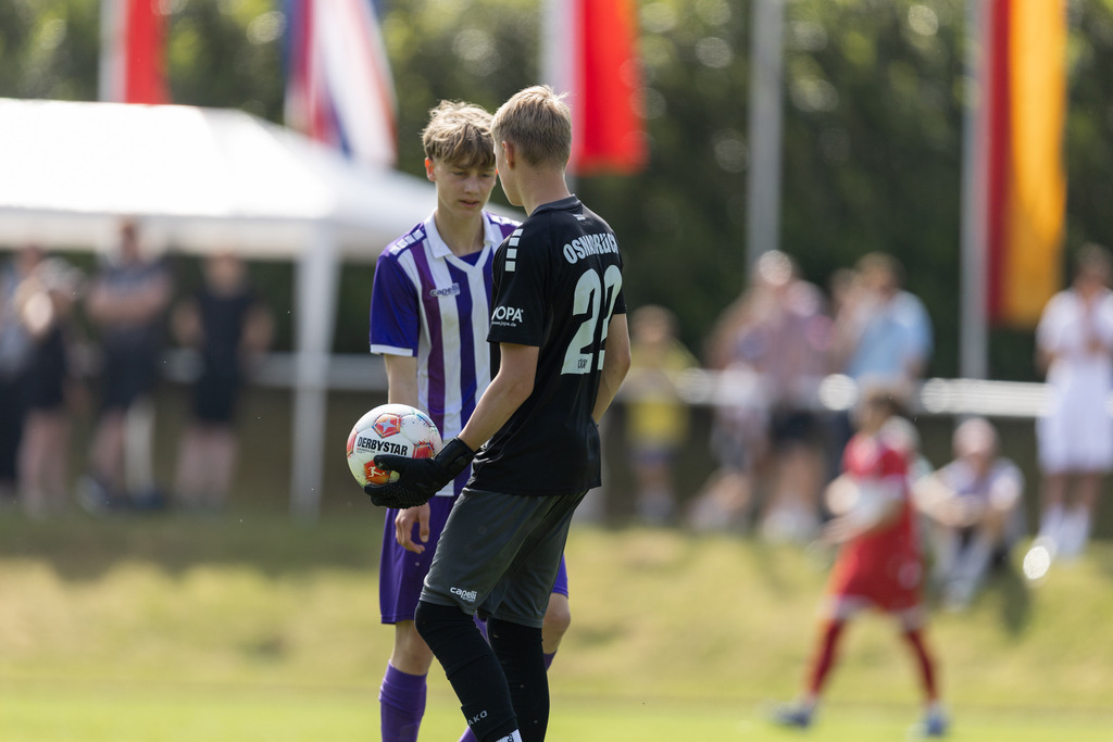 Fußball I Männer I 40. Pfingscup Hollage I 13009 | realhellocedii - Realisiert mit Pictrs.com