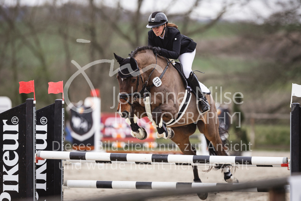 240327_Fruehlingsfest_Stil-L-2-426 | Deine schönsten Turniermomente als professionelle Fotos! Entdecke hochwertige Pferdesport-Fotografie im Online-Shop. Jetzt Fotos finden & bestellen!