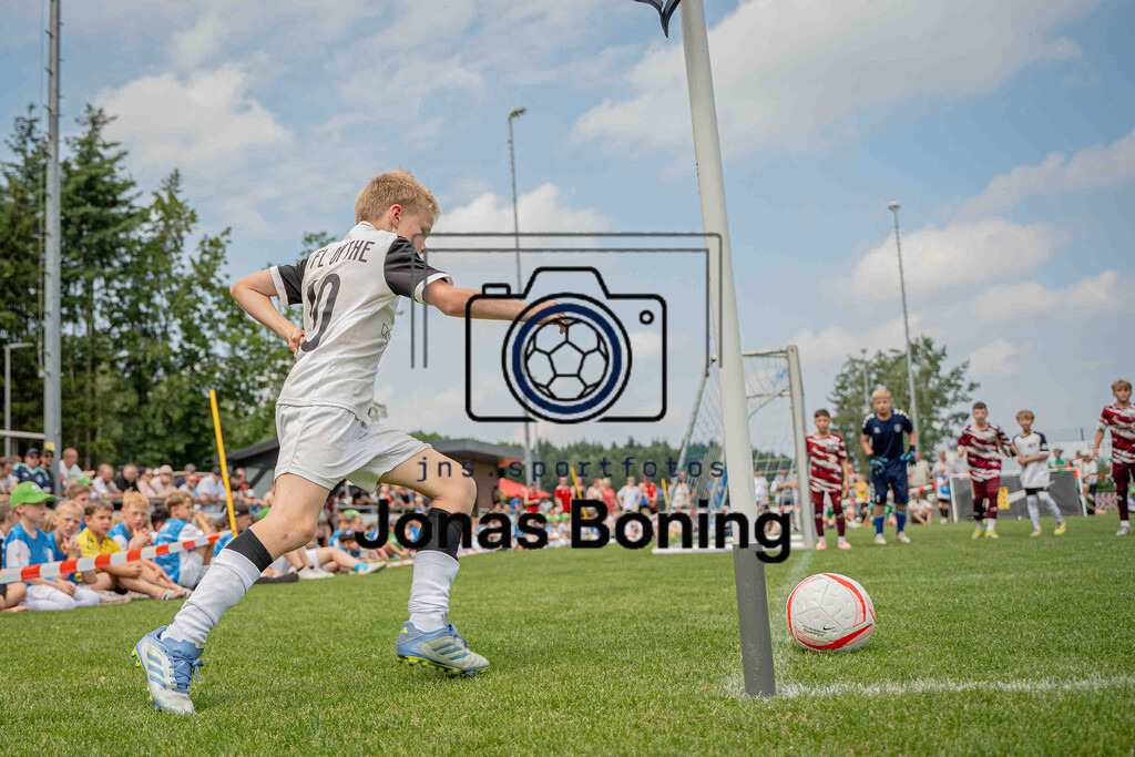 Fußball I E-Junioren I Saison 2025-2026 I OM-Cup Lüsche I Sonntag  I 25078 | jns.sportfotos - Realisiert mit Pictrs.com