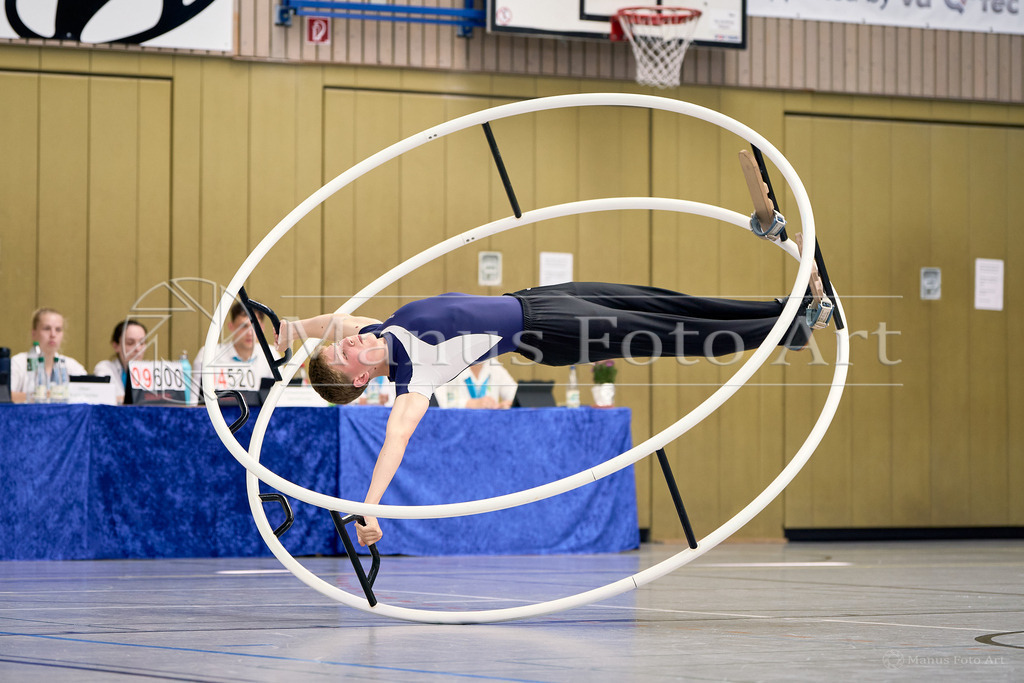 B-DSC00987 | Professionelle Sportfotografie in Hamburg, Schleswig-Holstein und Niedersachsen – spezialisiert auf Rhönrad, Geräteturnen, Leistungsturnen und rhythmische Sportgymnastik. Bundesweite Begleitung von Rhönrad-Events. Jetzt Sport-Fotos - Realisiert mit Pictrs.com