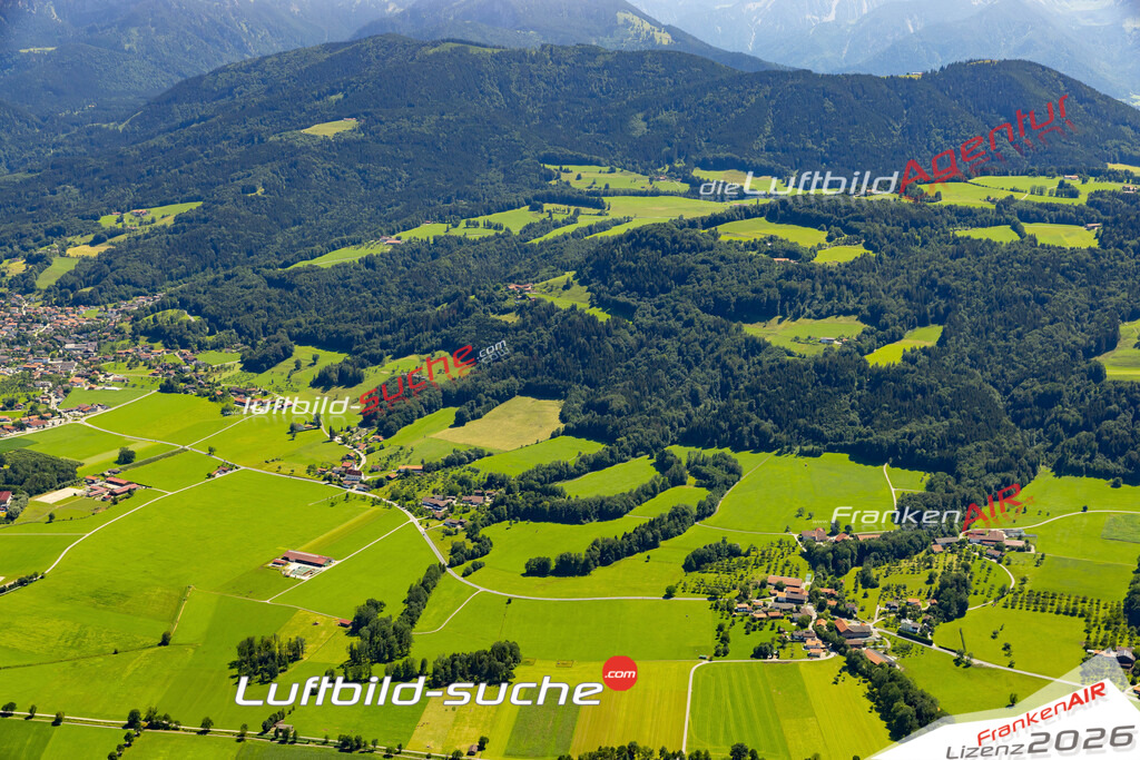 Die Luftaufnahme Gottschalling - Bad Feilnbach wurde 2022 vom Flugzeug aus (keine Drohne) erstellt. Hohe Auflösung -für große Poster und Wandbilder geeignet - Garantiert!