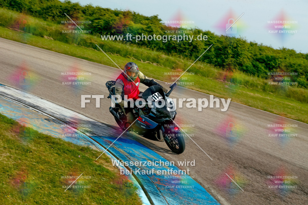 _MOT1153 | Hier findet Ihr Bilder von Touristenfahrten auf der Nürburgring Nordschleife oder von anderen Veranstaltungen die ich besucht habe. Viel Spass beim Durch Schauen 