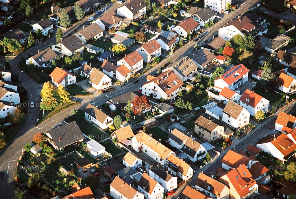 Luftbild: Robert Koch Straße in Kandel im Bundesland Rheinland-Pfalz in Deutschland. Foto: NEG564407.jpg vom 18.10.2005 durch Werner Riehm/FLY-FOTO.de