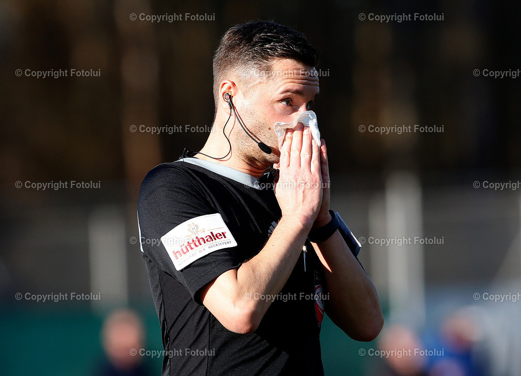 A_LUI_18032023_48 | SPORT,FUSSBALL,LT1 OOE LIGA ASKOE OEDT-SPG WALLERN/ST.MARIENKIRCHNEN 18.03.2023 IM BILD:SCHIEDSRICHTER ANDREAS FEICHTINGER  FOTO:FOTOLUI
