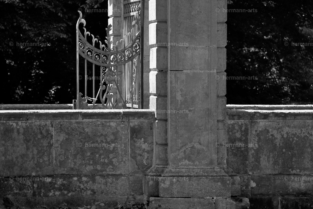 Hermann-Arts_Barockes Tor_058 | Photo Foto Kunst Art schwarzweiss Bilder Rheine Münster Berlin Blumen 
