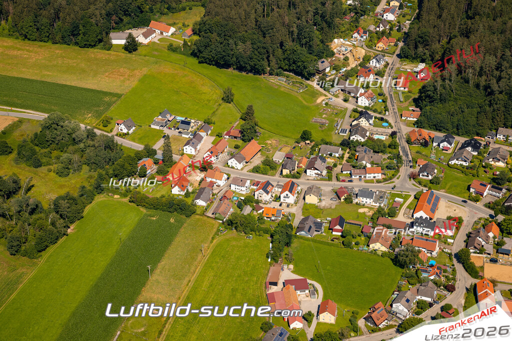 Das Luftbild zeigt : Bachern Friedberg - Die Luftaufnahme wurde 2024 vom UL-Flugzeug aus erstellt ( keine Drohne ) - Hochauflösende Luftaufnahme - Für grossformatige Ausdrucke geeignet. Die Geschenkidee !Mit Lizenz und Bildrechte bestellbar