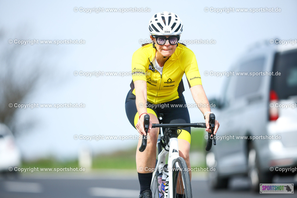 323_TRA57449 | Neusiedlersee Radmarathon 2026@sportshot_your_pictrs #yourpictures#roadtowm2029 #nrm #neusiedlerseeradmarathon #neusiedlersee #neusiedlerseetourismus #burgenland #mörbisch #nrm26 #burgenlandtourismus #voglundco #poweredbyburgenlandtourismus #radsport #rad #marathon #ucigranfondo #visitburgenland #ucigranfondoworldseries
