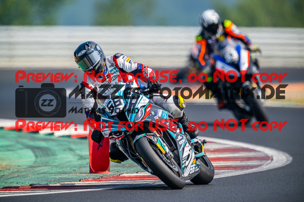 MaZZes_FotoMatrix_220626_7208 | PROSUPERSTOCK