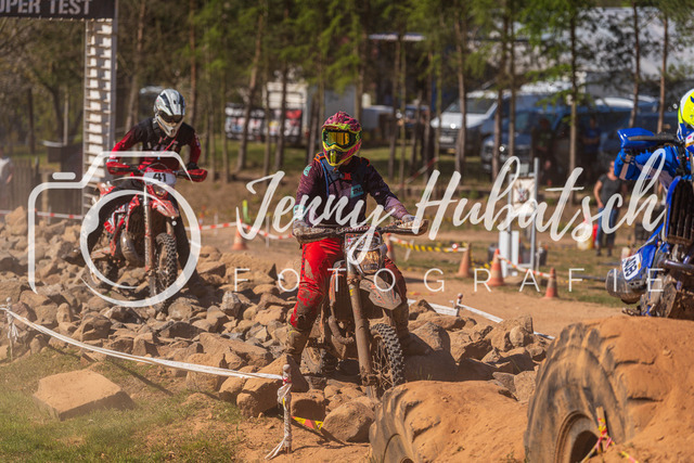 JHF.ECHT.3h.Samstag.18 | jennyhubatsch-endurofotografie