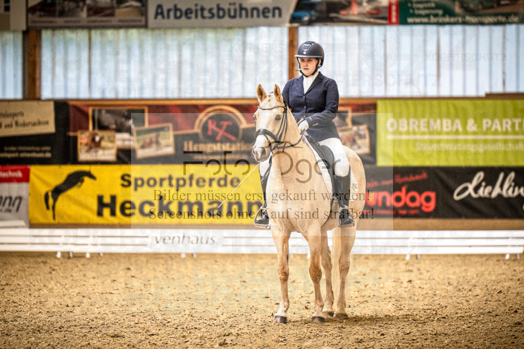 DOS_3768 | Entdecke hochwertige Reitturnierfotos von Foto Oger. Professionell, emotional und authentisch – jetzt Lieblingsmomente im Shop bestellen.Deutschlandweite Turnierfotografie. - Realisiert mit Pictrs.com