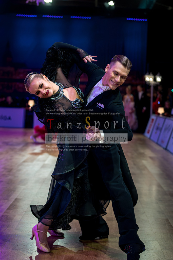 20251214_Baltic-Trophy_2939-2 | Tanzsportbilder, Standardtanz, Lateintanz, WDSF, DTV, LTVB, dancecomp, goc, hessen tanzt, blaues band der spree, walzer, tango, wiener walzer, slowfox, quickstepp, samba, rumba, cha-cha-cha, paso doble. jive, hd-kroft photography, turniertanzsport