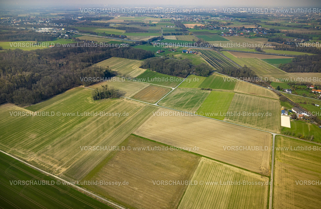 Hamm240306892 | Luftbild, Wiesenflächen in Süddinker mit Fersicht, geplante Windrad-Standorte Bereich zwischen Im Zengerott und Illinger Straße südlich der Bahnlinie, Stadtbezirk Rhynern, Hamm, Ruhrgebiet, Nordrhein-Westfalen, Deutschland