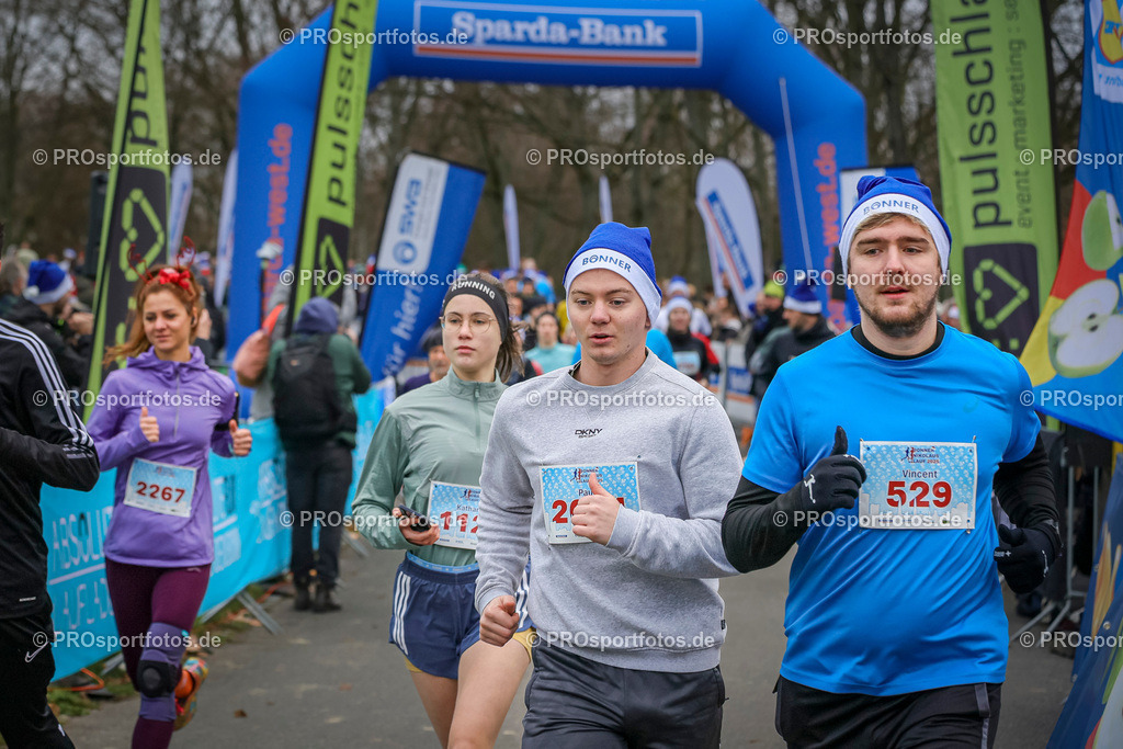6. Bonner Nikolauslauf; Bonn, 14.12.2025 | Impressionen vom 6. Bonner Nikolauslauf am 14.12.2025 in Bonn (Nordrhein-Westfalen). 