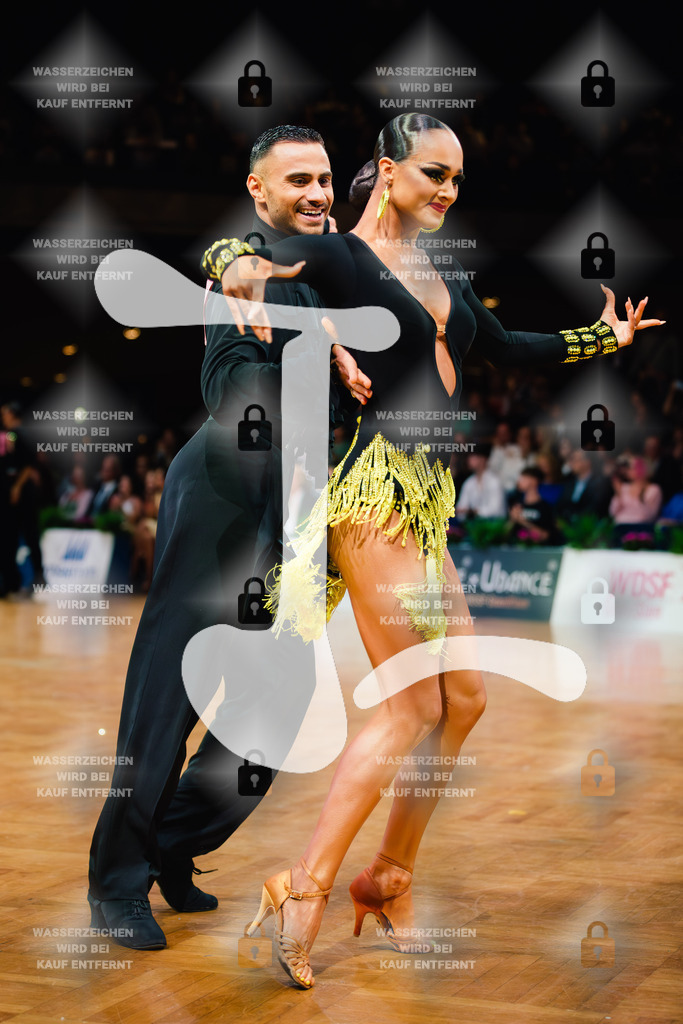 GOC 2025 - WDSF GrandSlam Latin 35-38th (208) Philip Andraus _ Ekaterina Tsvetkova (Germany)-2025-08-23-3368 | Webshop for digital downloads and prints of dance sport, event & show photographer Julian Link - Realisiert mit Pictrs.com