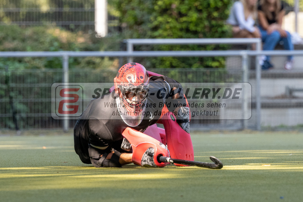 SFE_20220903_0081 | Emiliano Bosso ( Torwart TSV Mannheim #1 )  ; 1. Bundesliga Hockey Herren Rot-Weiss Köln - TSV Mannheim am 03.09.2022 in Köln (KTHC Stadion Rot-Weiss Köln Tennis and Hockey Club), Photo: Stephan Fehrmann 2022 (Sports-Gallery)