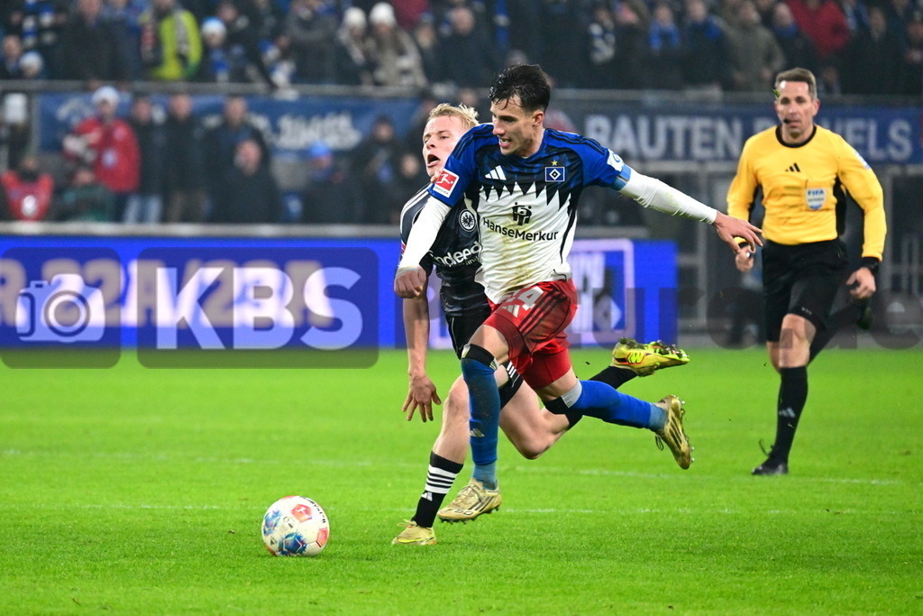 KBS Picture_HSV-Frankfurt_018 | v.v. Capaldo Nicolas (HSV) , Hoejlund Oscar (Eintr. Frankfurt) ,Sportplatz :  Volksparkstadion, - Realisiert mit Pictrs.com