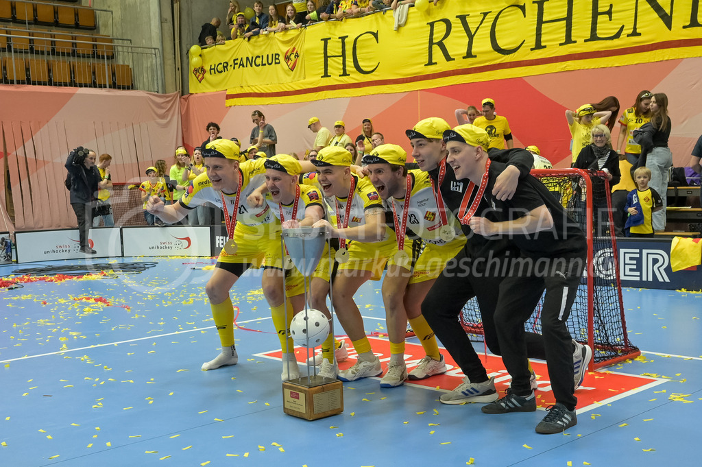 Zug United vs HC Rychenberg - 22. February 2025 | Zug United vs HC RychenbergSporthalle Wankdorf, BernNiklas Rutz (#21 HC Rychenberg Winterthur), Flavio Graf (#8 HC Rychenberg Winterthur), Marco Eyer (#71 HC Rychenberg Winterthur), Tobias Studer (#23 HC Rychenberg Winterthur), Severin Ott (#12 HC Rychenberg Winterthur) und Timo Graf (#91 HC Rychenberg Winterthur).Bild: Sportfotografie Markus Aeschimann | www.markus-aeschimann.ch - Realisiert mit Pictrs.com
