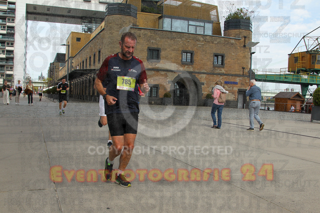 250920_1323_EV4_5370 | Sportfotografie im Rhein-Sieg Kreis, Köln, Bonn, NRW, Rheinland Pfalz, Hessen, etc. Unser Tätigkeitsfeld umfasst den Laufsport vom Volkslauf über den Marathon, Duathlon, Triathon bis zum Ultralauf wie Kölnpfad Ultra oder Schindertrail.