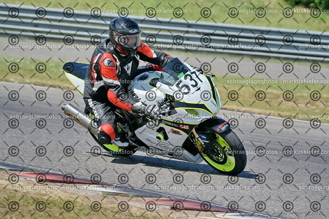 25bt04-0435 | markuskiefer.com - Realisiert mit Pictrs.com