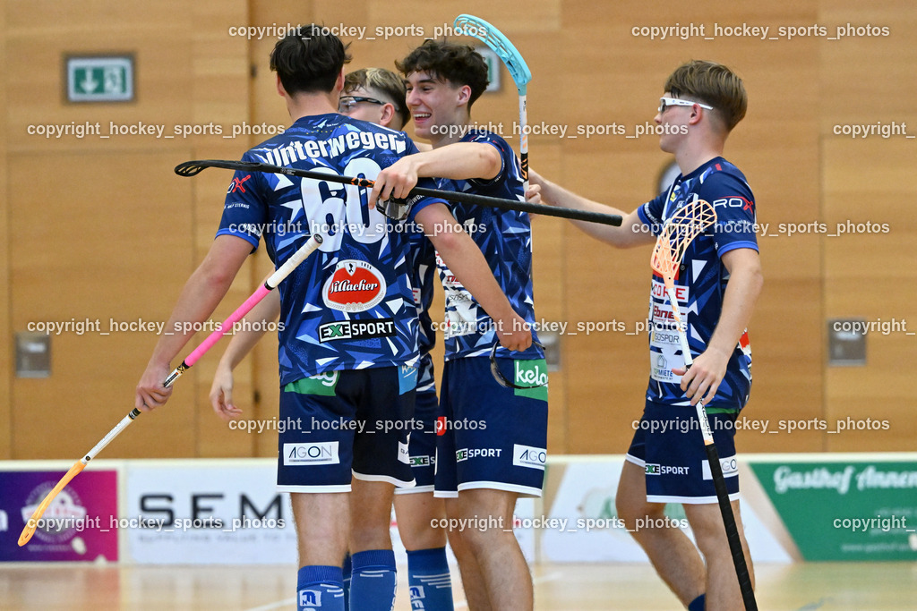 VSV Unihockey vs. Dunai Krokodilok 9.9.2023 | Jubel VSV Unihockey Mannschaft, #60 Thomas Unterweger, #20 David Gredler