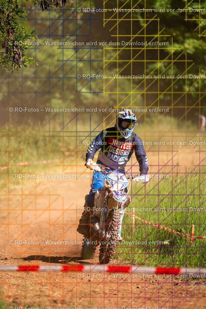 Wolfshausen 3 Lauf -1505 | Sportfotografie von RO-Fotos: Motorsport, Motocross, Enduro, Laufveranstaltungen und Triathlon. Professionelle Fotos von Sportlern und Events. - Realisiert mit Pictrs.com
