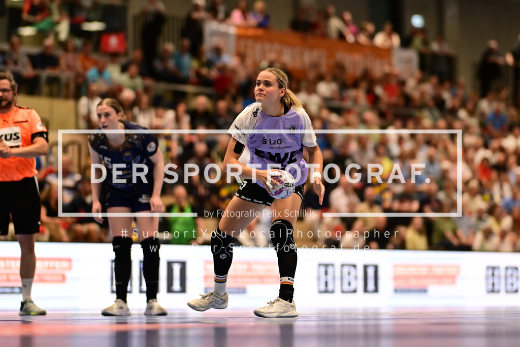 Handball I Frauen I Saison 2025-2026 I Play-Offs 5-11 I 3. Spieltag I Buxtehuder SV - VfL Oldenburg I 177419 | Der Sportfotograf. - Realisiert mit Pictrs.com