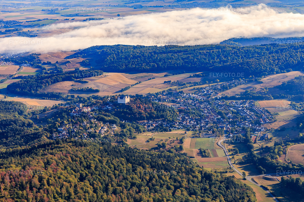 Luftbild: Ortsansicht mit Schloß Lichtenberg aus Süden im Ortsteil Niedernhausen in Fischbachtal im Bundesland Hessen in Deutschland. Foto: IMG_110948.jpg vom 08.09.2018 durch Werner Riehm/FLY-FOTO.deWWW.SCHLOSS-LICHTENBERG.DE