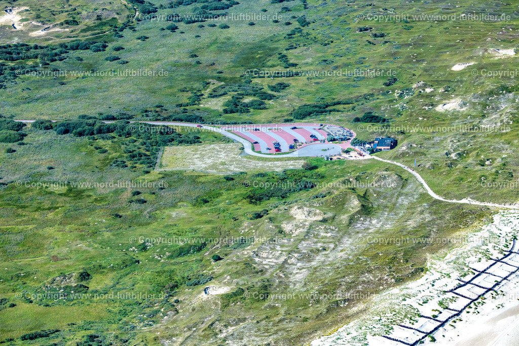 Norderney_Parkplatz_Strandpieper_Norderney_ELS_6321050923 | NORDERNEY 05.09.2023 Parkplatz und Abstellfläche für Automobile - PKW " Strandpieper " in Norderney im Bundesland Niedersachsen, Deutschland. // Parking and storage space for automobiles " Strandpieper " in Norderney in the state Lower Saxony, Germany. Foto: Martin Elsen