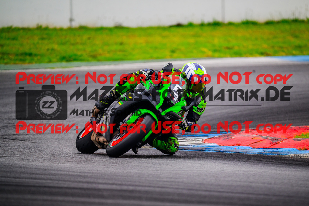 MaZZes_FotoMatrix_240614_6007705_5054 | WEISS