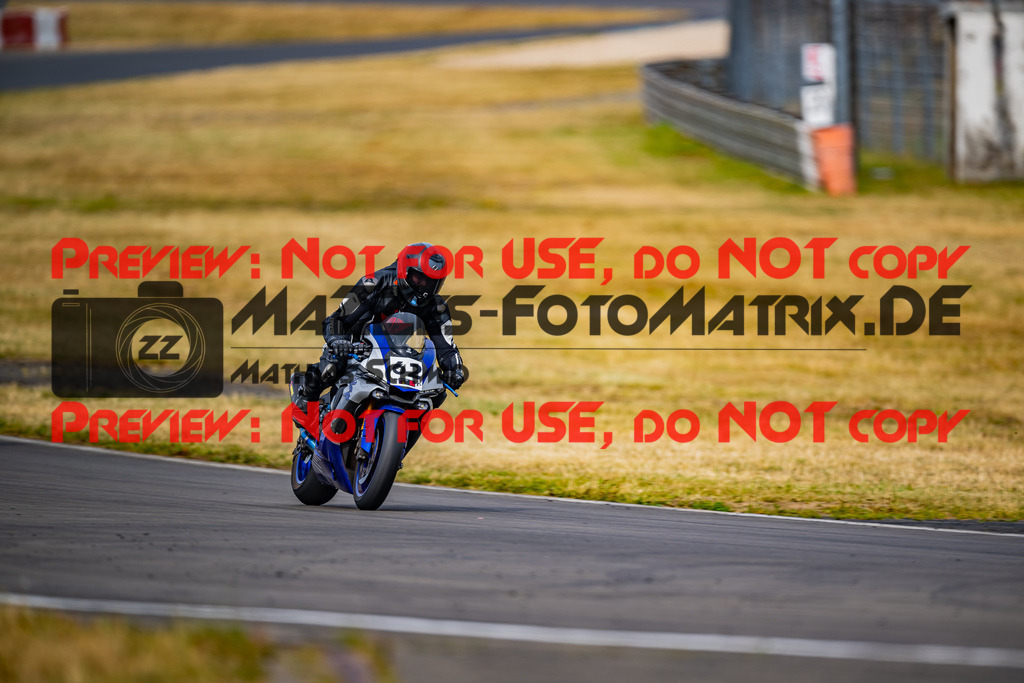 MaZZes_FotoMatrix_230719_2348 | ROT