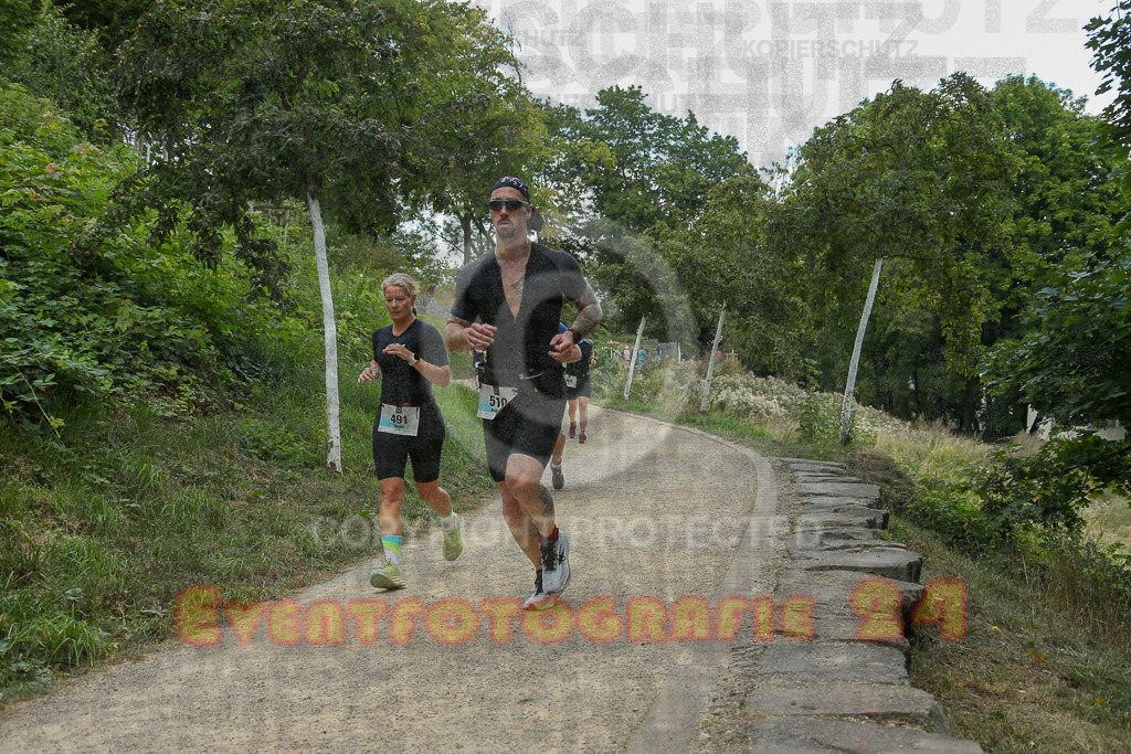250824_1405_EX1_4894 | Sportfotografie im Rhein-Sieg Kreis, Köln, Bonn, NRW, Rheinland Pfalz, Hessen, etc. Unser Tätigkeitsfeld umfasst den Laufsport vom Volkslauf über den Marathon, Duathlon, Triathon bis zum Ultralauf wie Kölnpfad Ultra oder Schindertrail.