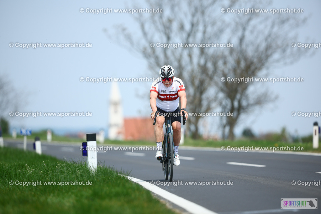 762_TRA56015 | Neusiedlersee Radmarathon 2026@sportshot_your_pictrs #yourpictures#roadtowm2029 #nrm #neusiedlerseeradmarathon #neusiedlersee #neusiedlerseetourismus #burgenland #mörbisch #nrm26 #burgenlandtourismus #voglundco #poweredbyburgenlandtourismus #radsport #rad #marathon #ucigranfondo #visitburgenland #ucigranfondoworldseries