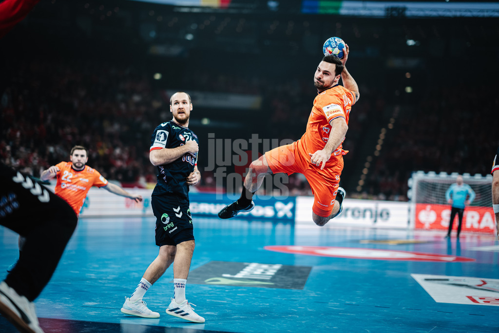Handball | Herren | EHF EURO 2024 | European Championshop Men 2024 Final Tournament | Norwegen vs. Niederlande | 19.01.2024 | Dani Baijens (#77, Holland, NED) beim Torwurf