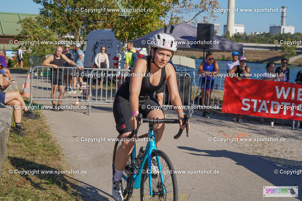 DSC00205 | Vienna Triathlon 2024                                        P3 Event                                                             #yourpictrs #sportshot_your_pictrs                 @Sportshotphotography                                     Photo Credit: www.sportshot.de