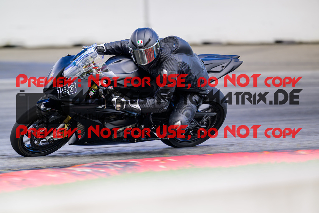 MaZZes_FotoMatrix_240615_6007705_9458 | GELB