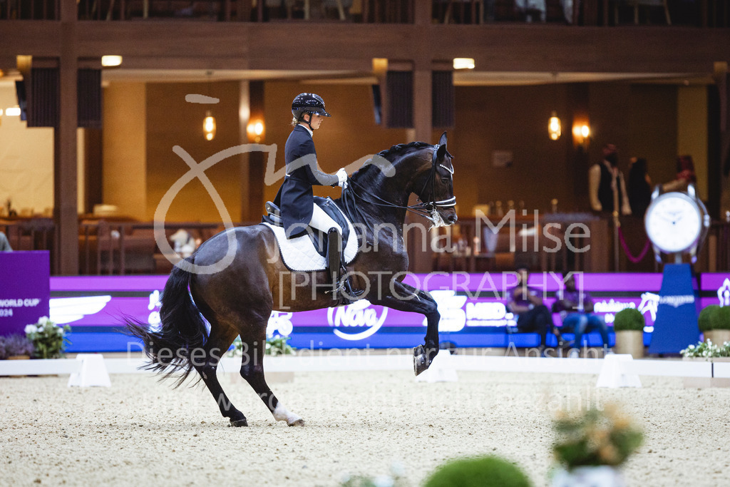 240417_Riyadh_Dressage-143 | Deine schönsten Turniermomente als professionelle Fotos! Entdecke hochwertige Pferdesport-Fotografie im Online-Shop. Jetzt Fotos finden & bestellen!