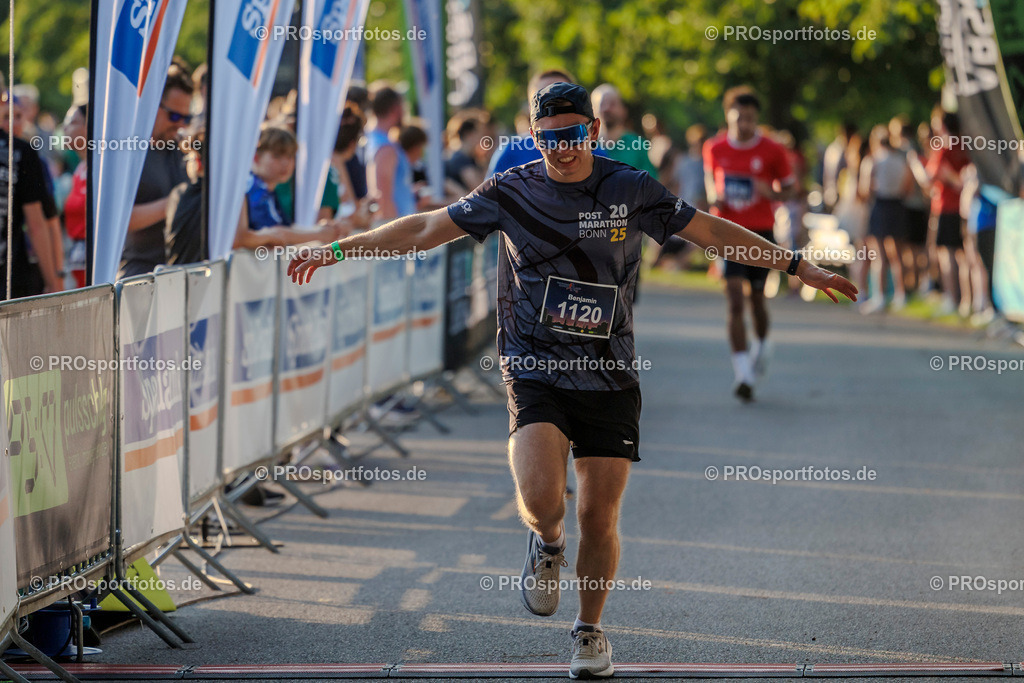 Sparda-Bank Nachtlauf Bonn; Bonn, 18.06.2025 | Impressionen vom Sparda-Bank Nachtlauf Bonn am 18.06.2025 in Bonn (Nordrhein-Westfalen). 