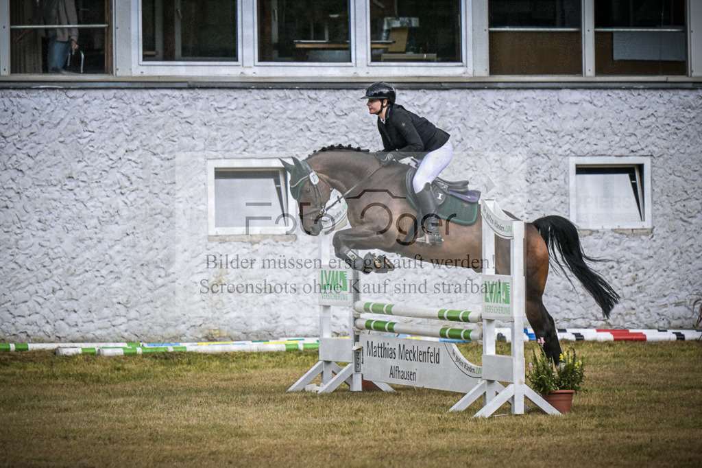 DOS_0332 | Entdecke hochwertige Reitturnierfotos von Foto Oger. Professionell, emotional und authentisch – jetzt Lieblingsmomente im Shop bestellen.Deutschlandweite Turnierfotografie. - Realisiert mit Pictrs.com