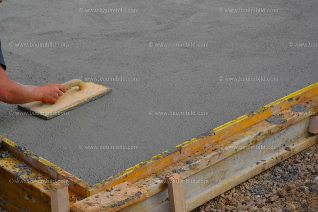 bib-lg04-betonarbeiten-0427 | Nach LV-Leistungsgruppen sortierte Detailfotos über den Bau eines Hauses. Alle Hausbau-Bilder direkt vom Urheber und Autor der Website Haus-Selber-Bauen.com