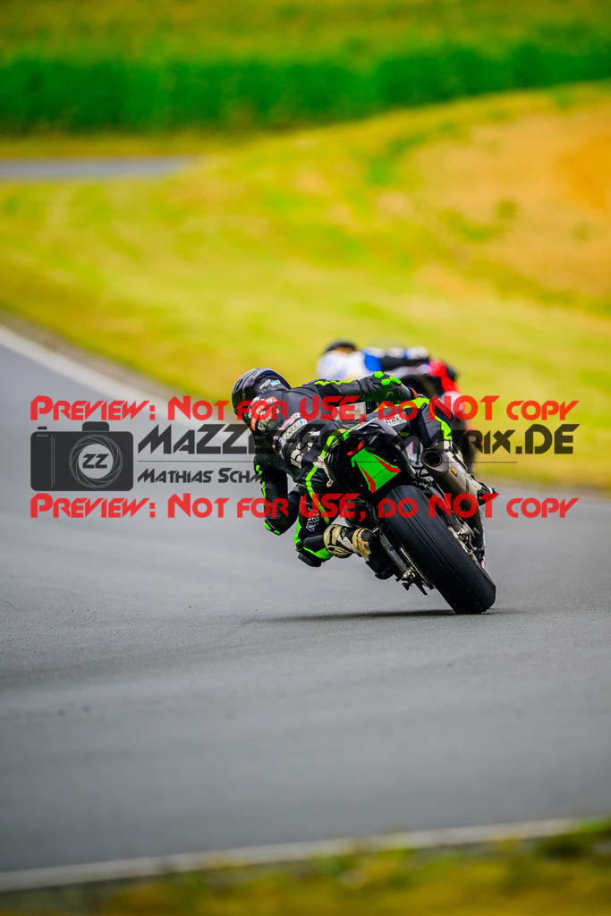 MaZZes_FotoMatrix_240727_6007705_9097 | STK