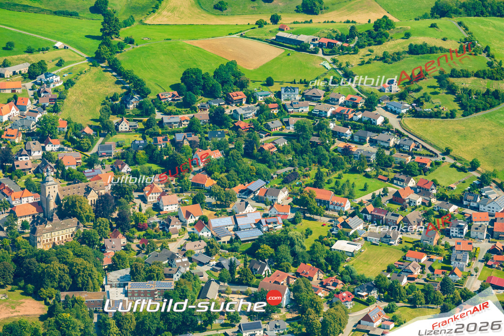Neuenheerse Bad Driburg Bild- Das Luftbild wurde 2025 vom UL-Flugzeug heraus erstellt ( keine Drohne bzw. Drohnenaufnahme ) - Hochauflösende Luftaufnahme -Nicht vergleichbar mit Google Maps oder Satelittenbilder- Die Geschenkidee !Mit Lizenz und Bildrechte bestellbar - CC