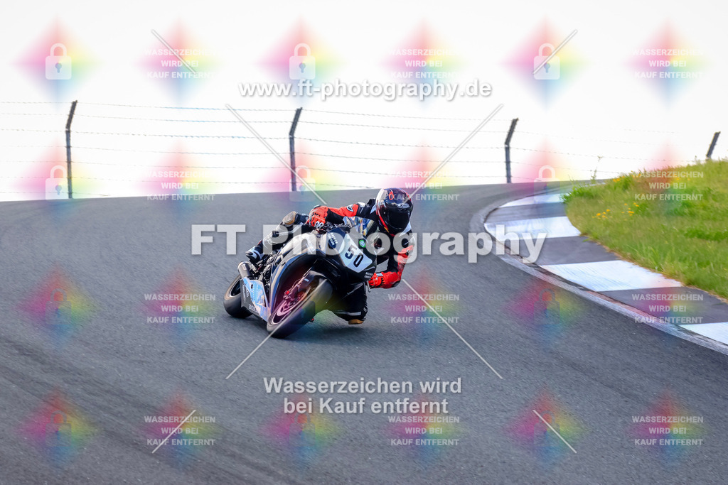 _TCM4090 | Hier findet Ihr Bilder von Touristenfahrten auf der Nürburgring Nordschleife oder von anderen Veranstaltungen die ich besucht habe. Viel Spass beim Durch Schauen 