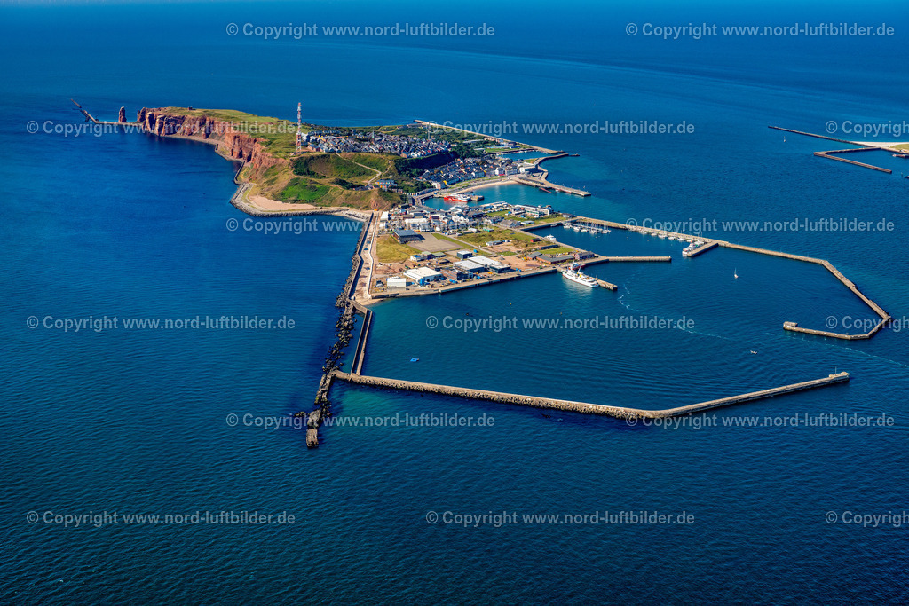Helgoland_ELS_8025280824 | HELGOLAND 28.08.2024 Küsten- Landschaft der Insel Helgoland in der Nordsee im Bundesland Schleswig-Holstein, Deutschland. Weiterführende Informationen bei: Helgoland Tourismus-Service. // Coastal landscape of the island of Helgoland in the North Sea in the state of Schleswig-Holstein, Germany. Further information at: Helgoland Tourismus-Service. Foto: Martin Elsen