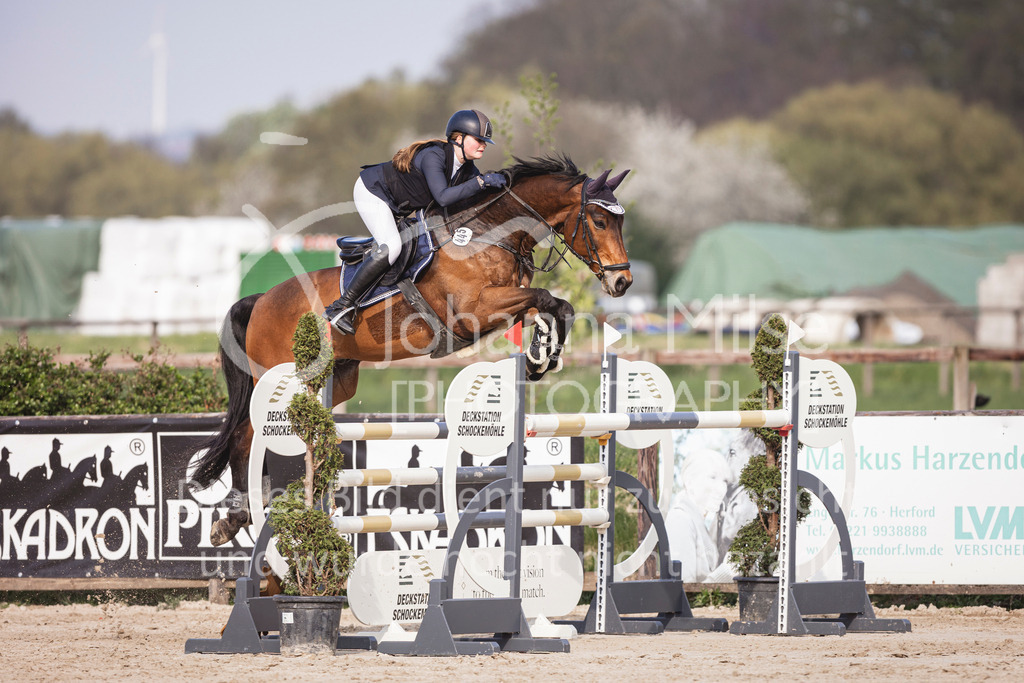 250416_M2-Springen-482 | Deine schönsten Turniermomente als professionelle Fotos! Entdecke hochwertige Pferdesport-Fotografie im Online-Shop. Jetzt Fotos finden & bestellen!