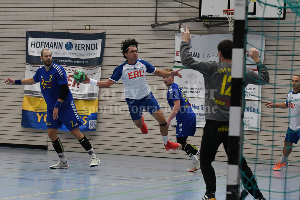HC Deggendorf : SSG Metten | Valentin  Lotos (HC Deggendorf) - Realisiert mit Pictrs.com