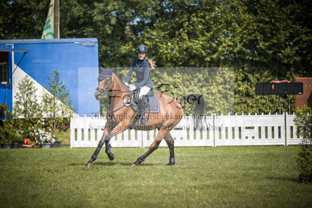DOS_2873 | Entdecke hochwertige Reitturnierfotos von Foto Oger. Professionell, emotional und authentisch – jetzt Lieblingsmomente im Shop bestellen.Deutschlandweite Turnierfotografie. - Realisiert mit Pictrs.com