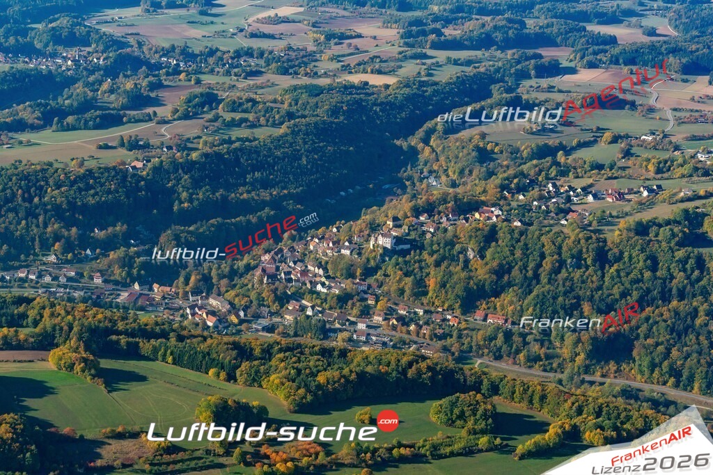 Das Luftbild der Stadt Egloffstein wurde 2018 vom Flugzeug heraus erstellt (keine Drohne) Aufnahmehöhe ca.400 Meter- hohe Auflösung für beste Druck-Qualität